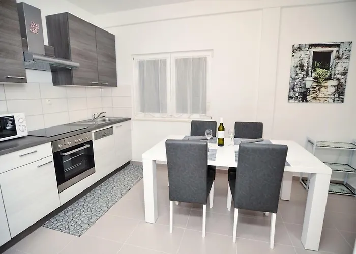 Luxury Boduja Apartman Sukošan