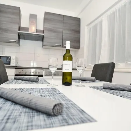 Luxury Boduja Apartment Sukošan